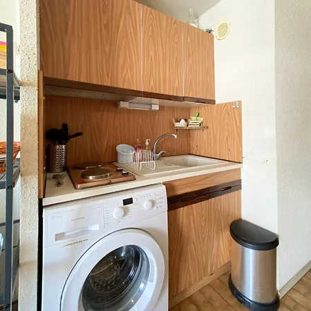 Studio Cabine Dans Avec Piscine Apartment