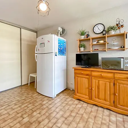 Studio Cabine Dans Avec Piscine Apartment *
