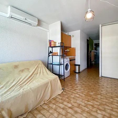 Studio Cabine Dans Avec Piscine Apartment